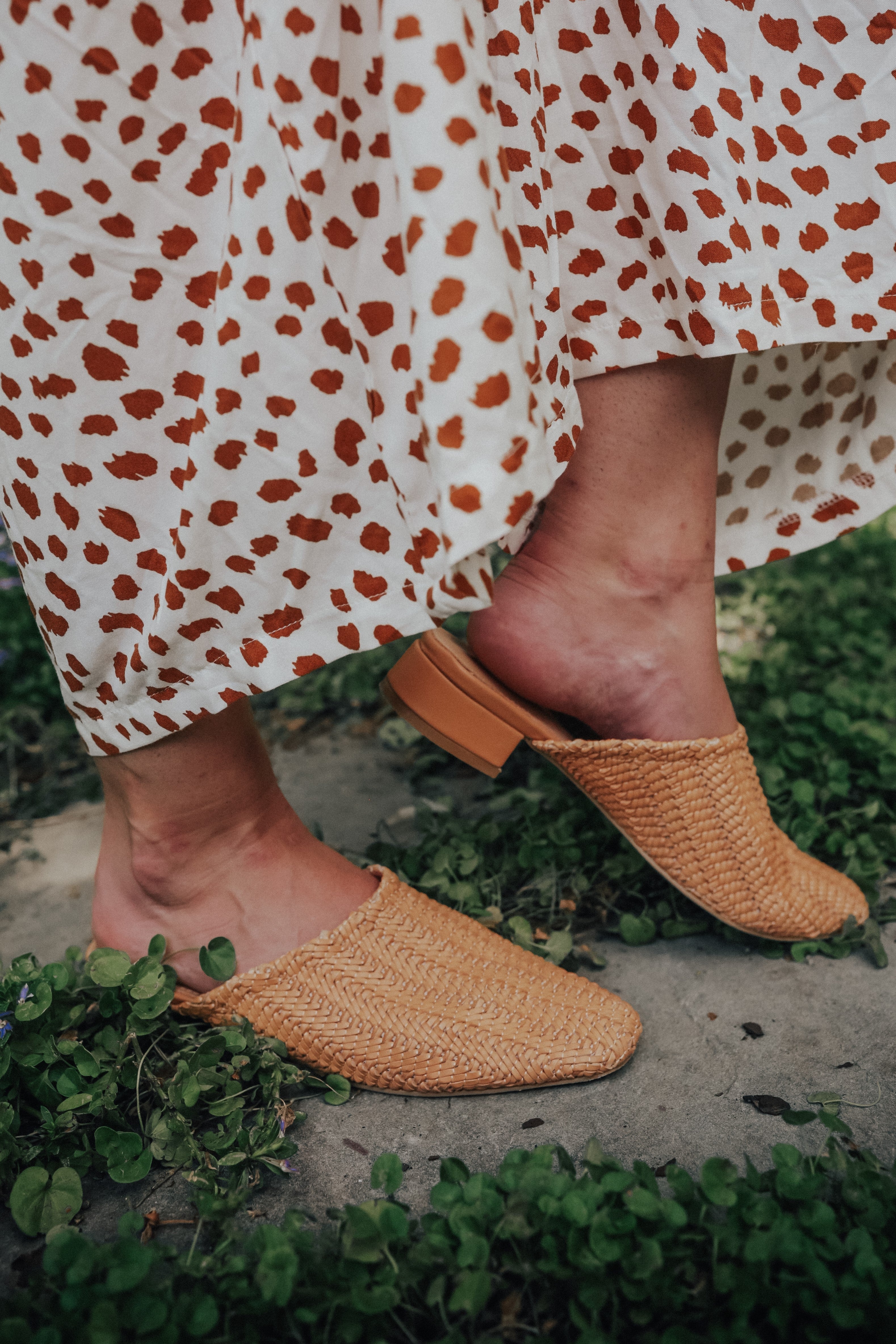 The Valen - Faux Leather Woven Mule (Coral)